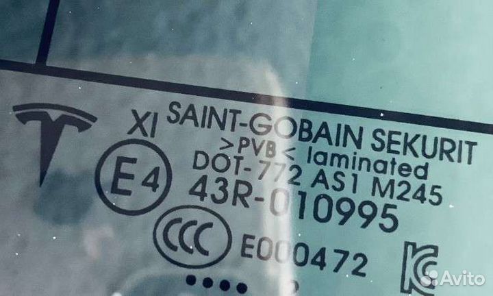 Стекло заднее Tesla 3 оригинал