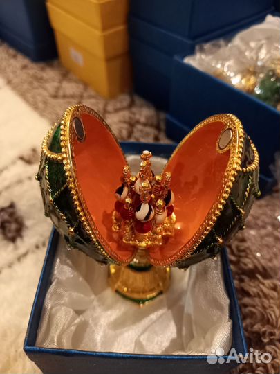 Сувенир Яйцо Фаберже малое (зелёное с камнями)