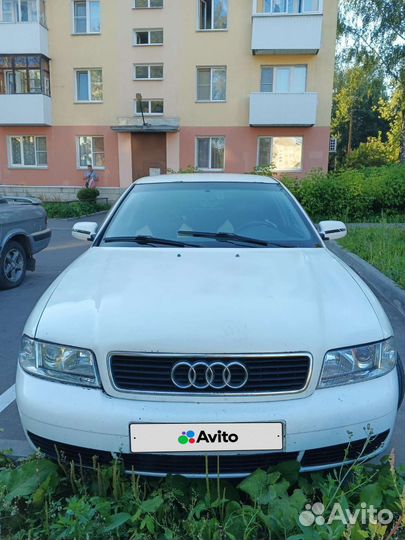 Audi A4 1.8 МТ, 1999, битый, 450 000 км
