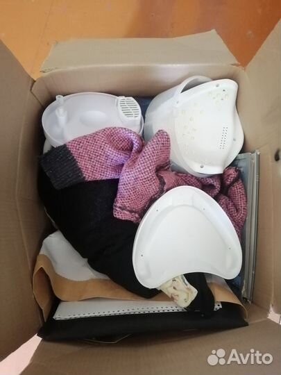 Коробка с барахлом