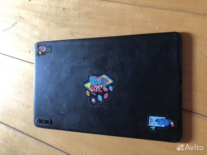 Планшет Huawei с sim - прошлого года с клавиатурой