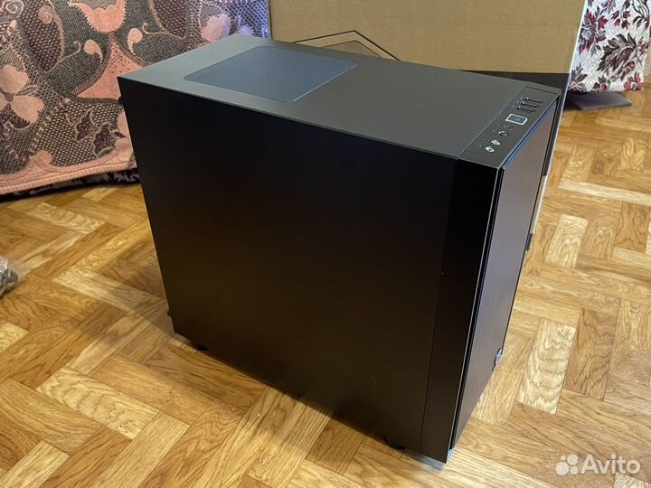 Новый Компьютерый корпус Thermaltake Versa H17