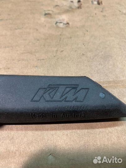Ручка пассажира правая KTM 690 07-11