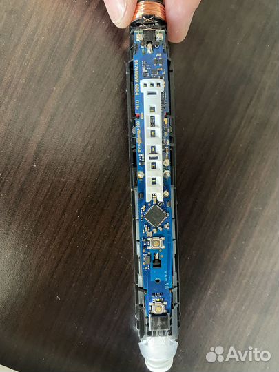 Зубная щетка oral b genius x 20000N на запчасти