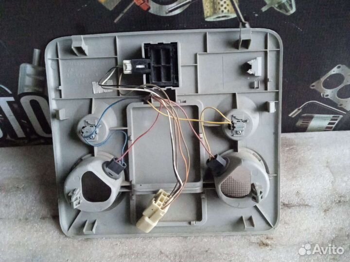 Плафон салона освещения Suzuki Grand Vitara