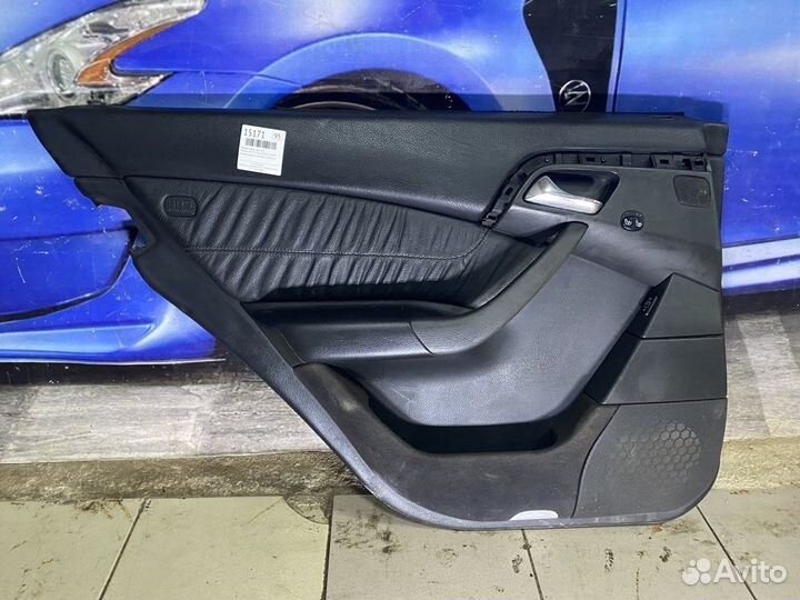 Обшивка задней левой двери Mercedes W220