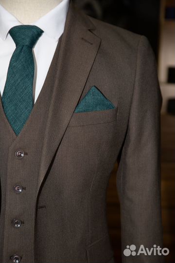 Мужской классический костюм тройка