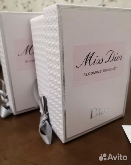 Набор миниатюр Miss Dior Blooming