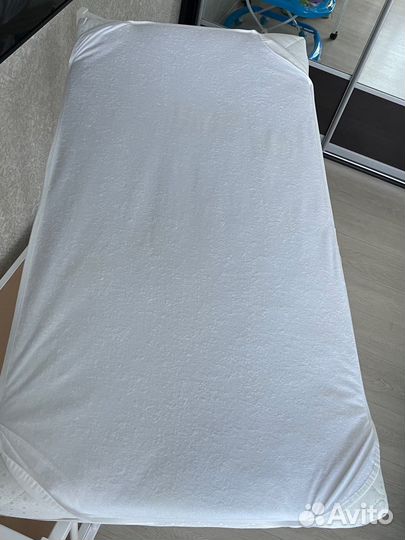 Кроватка детская с матрасом