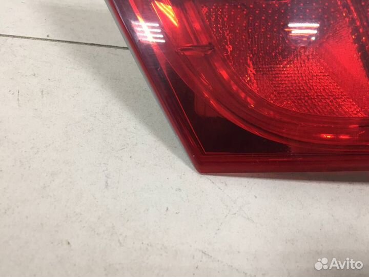 Фонарь задний внутренний левый Toyota Camry V50 20