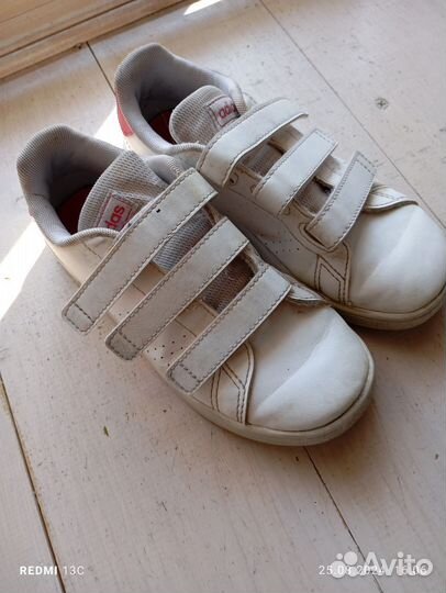 Кроссовки adidas 32 р на девочку (19,5 см)