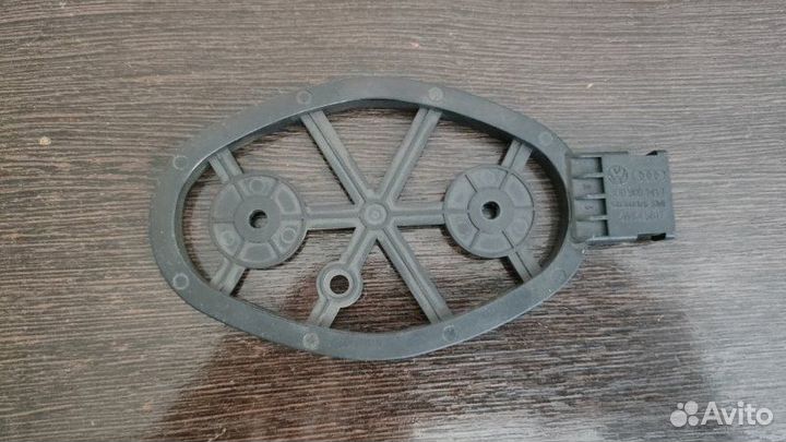 Антенна Audi A8 D3 6.0 BHT 2008