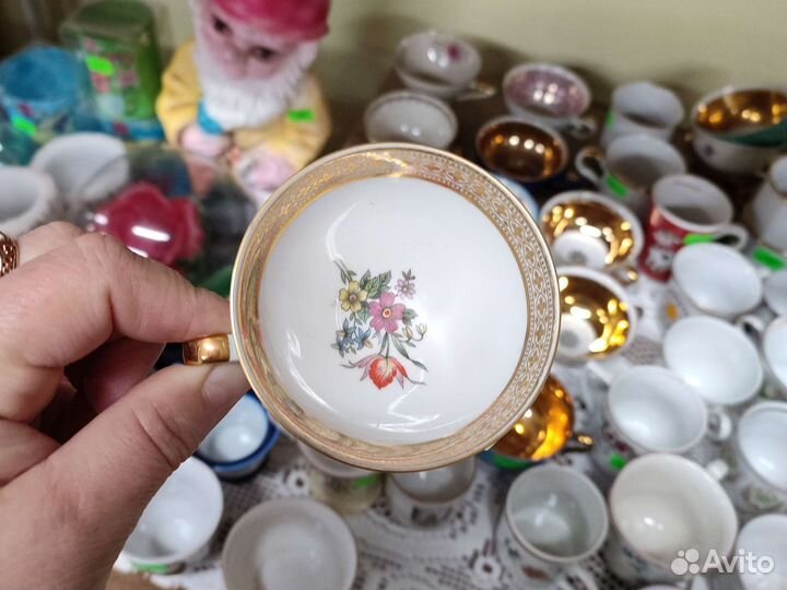 Кофейные чашки и блюдца. Разнобой