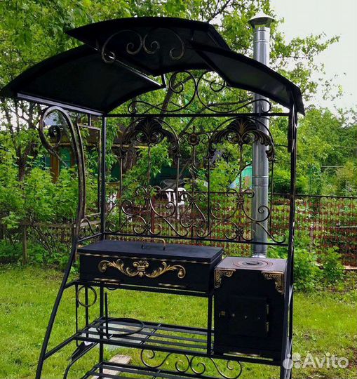 Мангал с крышей