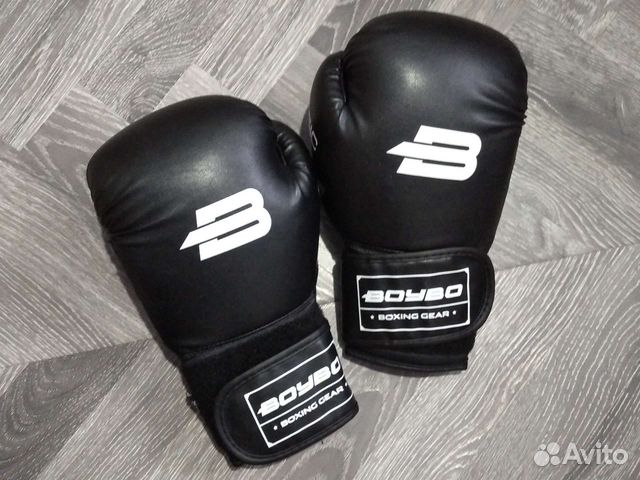 Боксерские перчатки