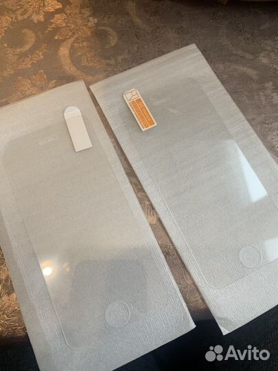 Защитное стекло на iPhone 5s