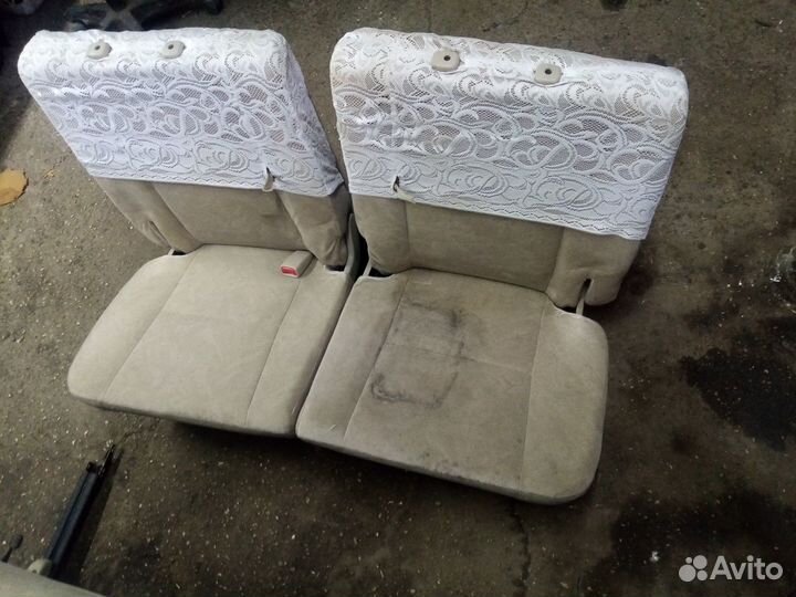 Сиденья Toyota Ipsum ACM21 Средний, Задний ряд