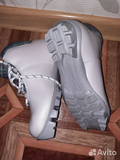 Лыжные ботинки для ребенка