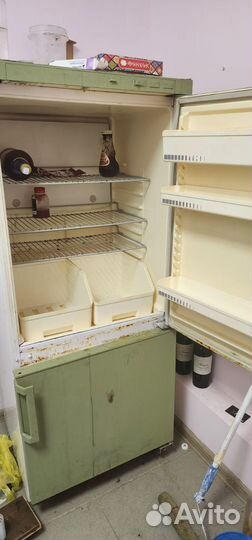 Холодильник бу советский