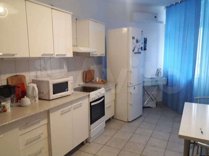 2-к. квартира, 75 м², 1/10 эт.