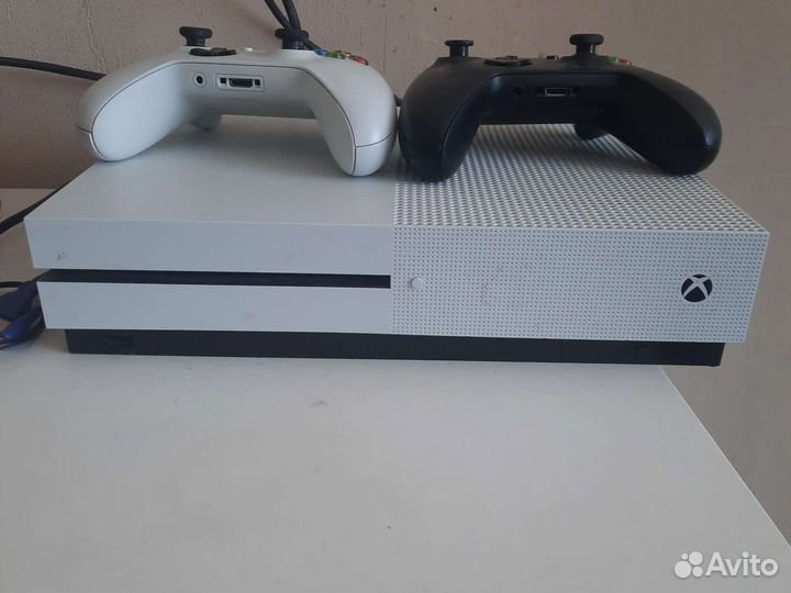 Xbox One s 1tb с