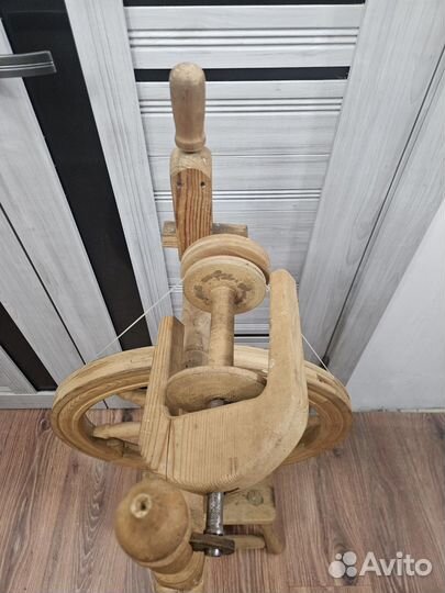 Прялка деревянная старинная