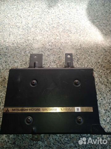Штатный усилитель Mitsubishi