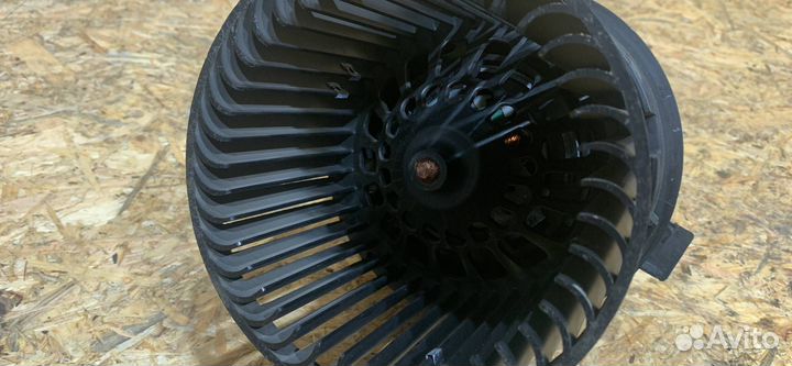 Моторчик печки Peugeot 2008 2017