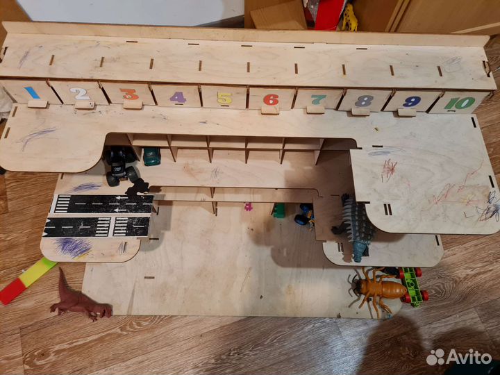 Гараж для машинок