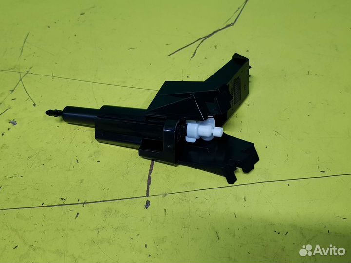 Омыватель фары Nissan Qashqai J10 28611BR00A