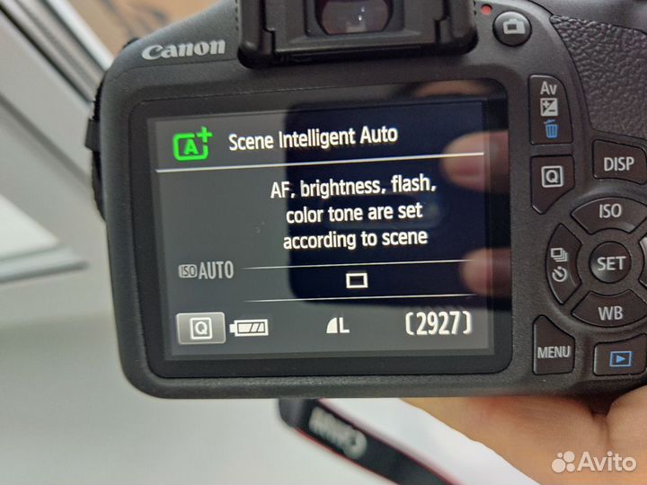 Зеркальный фотоаппарат Canon Eos 2000d Kit