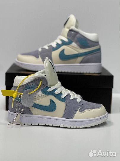 Кроссовки Nike Air Jordan 1