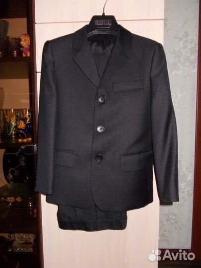 Продам костюм