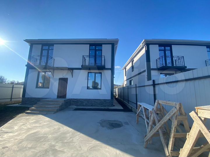 Коттедж 178 м² на участке 3,2 сот.