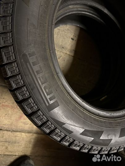 Pirelli Ice Zero FR 185/65 R15 92T
