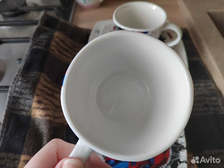 Кружки, тарелки. Посуда детская