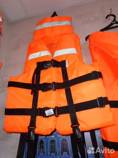 Спасательный-страховочный жилет