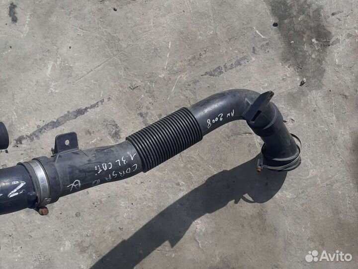 Патрубок воздушный Opel Corsa D 1.3 cdti