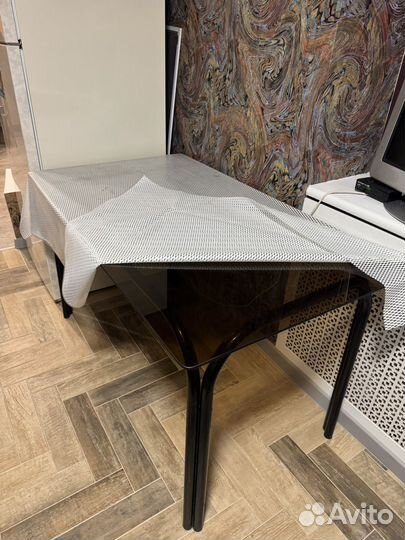 Кухонный стол