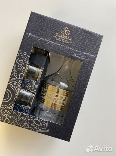 Графин и стопки