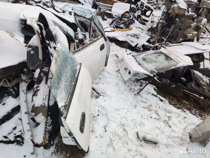 Mazda 323 f мазда 323 ф двери