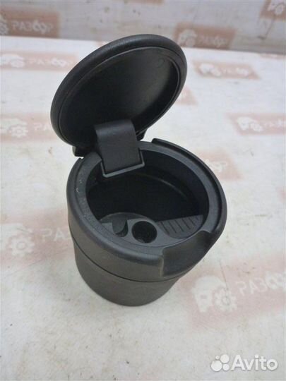 Пепельница Volkswagen Golf 5K1 cgga 2012