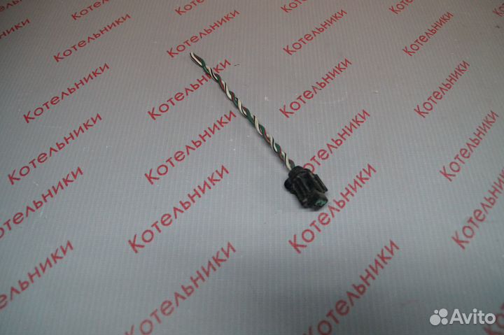 Nissan 21481-AV700 Разъем моторчика вентилятора