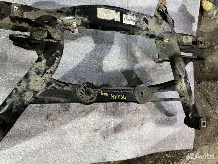 Подрамник задний VW Tiguan 1