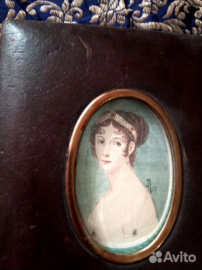 Старинная антикварная рамка