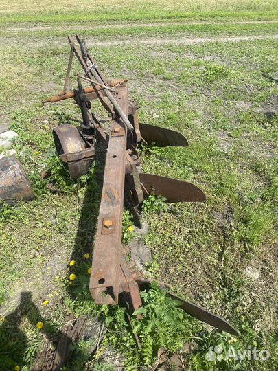 Плуг для трактора