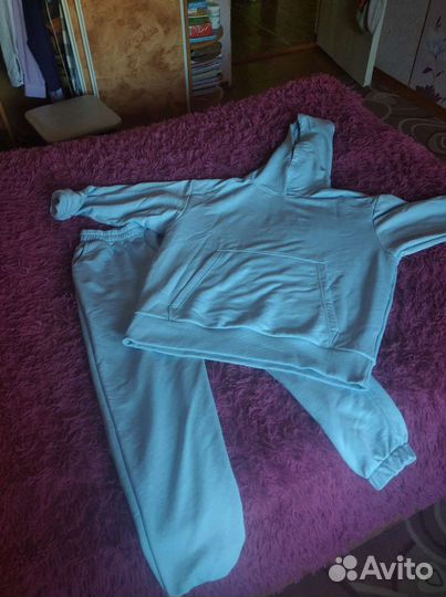 Спортивный костюм женский