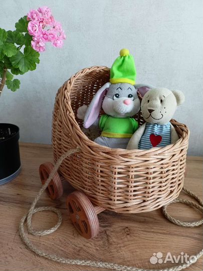 Коляска-люлька из эко-лозы