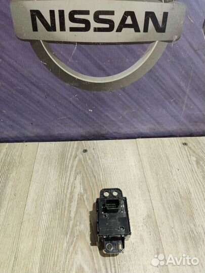 Кнопка ручника Nissan X-trail T32