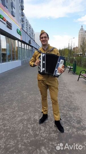 Поющий баянист на праздник, Юбилей, День рождения